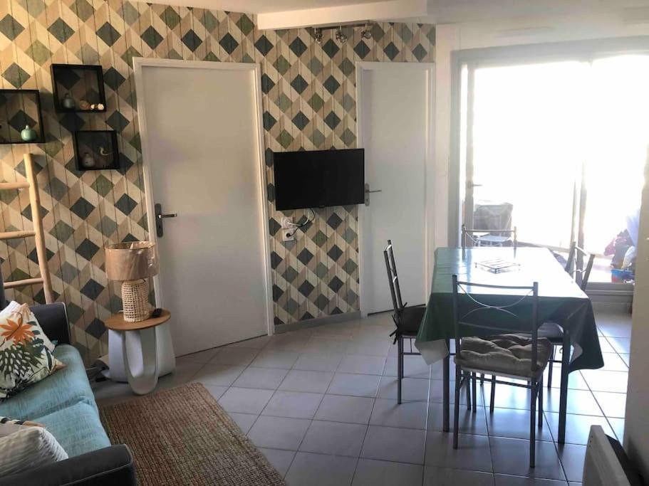 Appartement Face A La Mer Canet En Roussillon Eksteriør billede