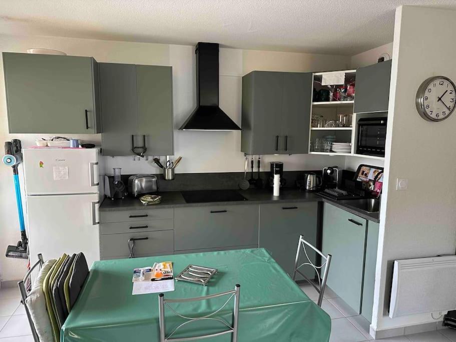 Appartement Face A La Mer Canet En Roussillon Eksteriør billede